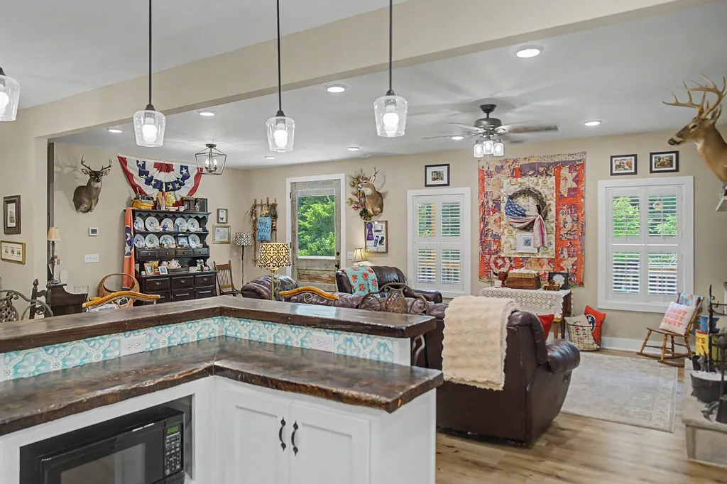 1505 Dark Hollow Road Lafayette TN 37083
