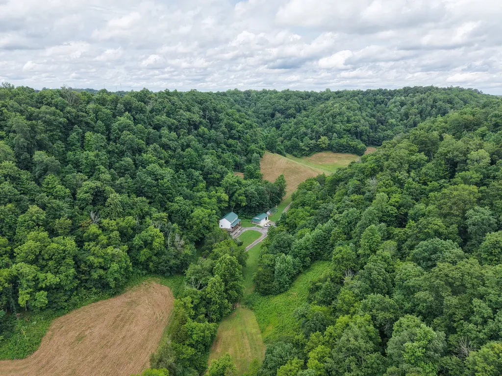 1505 Dark Hollow Road Lafayette TN 37083