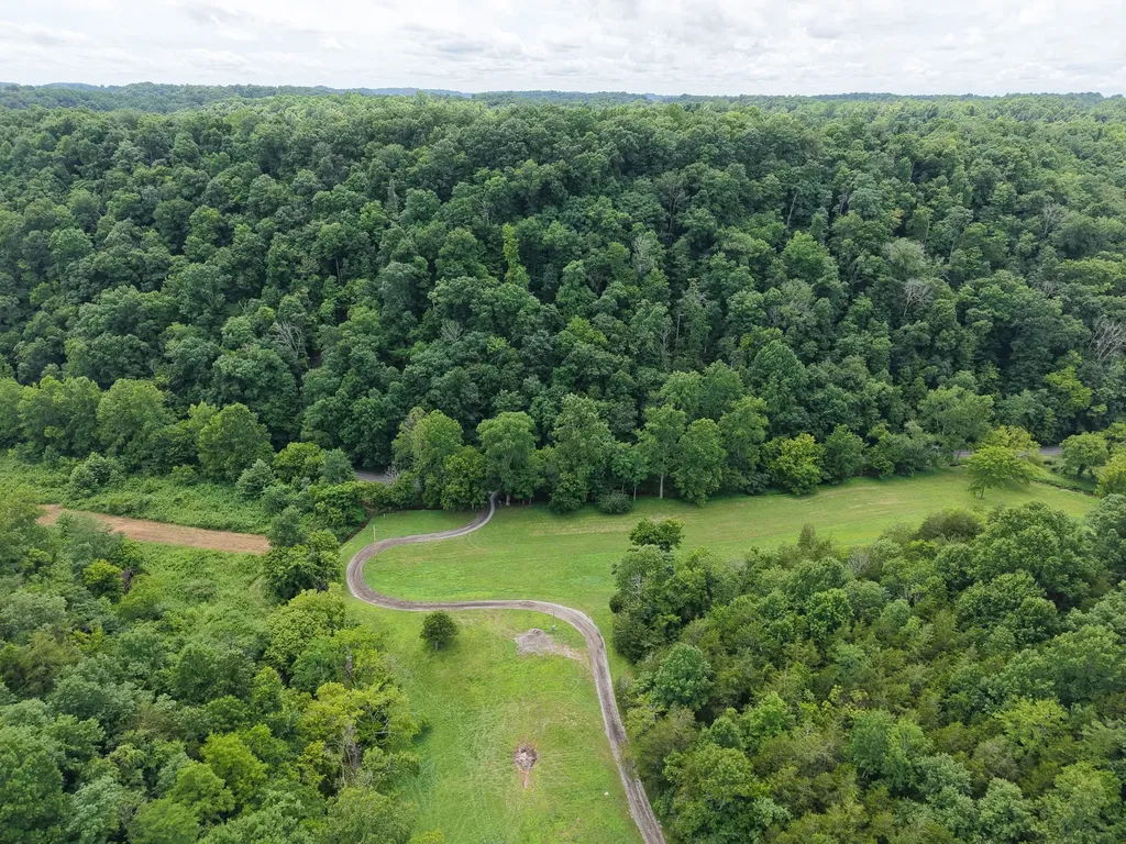 1505 Dark Hollow Road Lafayette TN 37083
