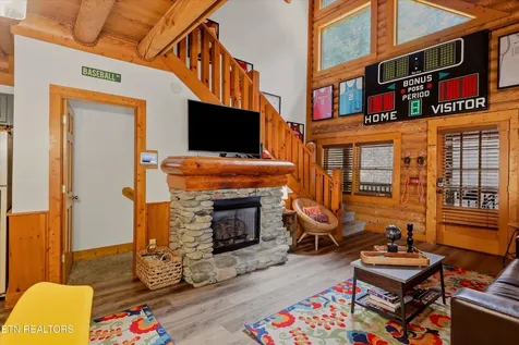 727 Golf View Boulevard Pigeon Forge TN 37863