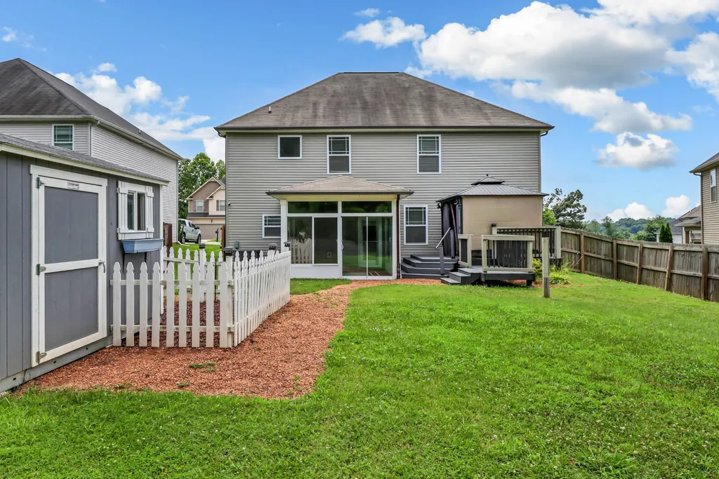 1209 Henry Place Boulevard Clarksville TN 37042