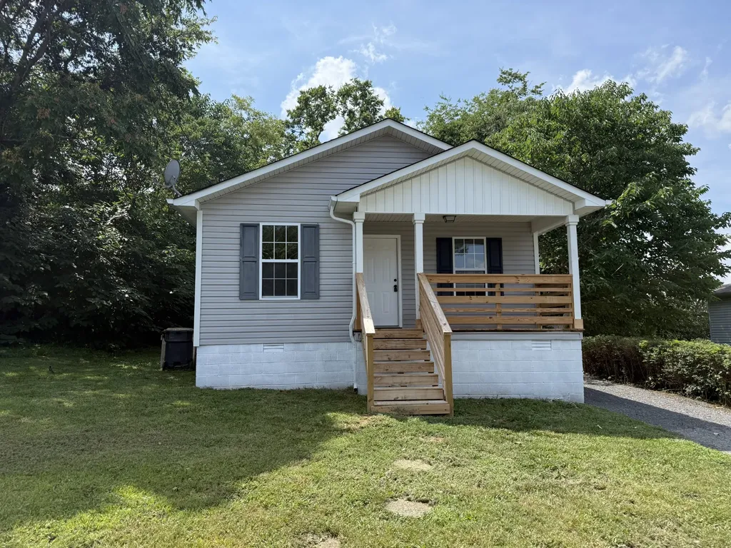 103 Hall Street Hartsville TN 37074