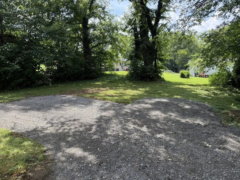 103 Hall Street Hartsville TN 37074