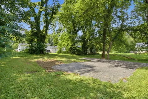 103 Hall Street Hartsville TN 37074