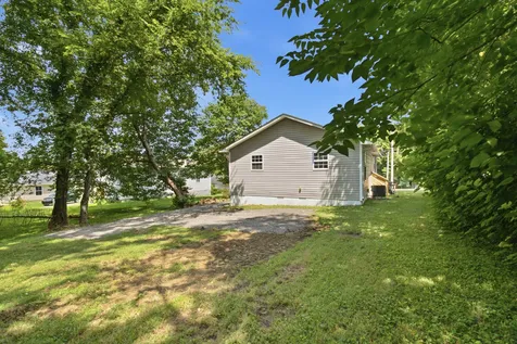 103 Hall Street Hartsville TN 37074