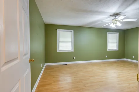 106 Parkwood Lane Hohenwald TN 38462