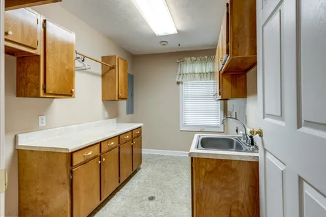 106 Parkwood Lane Hohenwald TN 38462