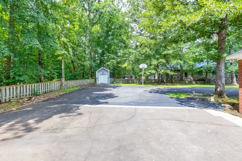 106 Parkwood Lane Hohenwald TN 38462