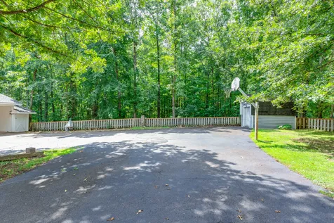 106 Parkwood Lane Hohenwald TN 38462