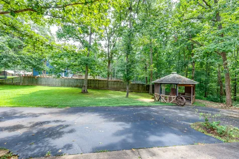 106 Parkwood Lane Hohenwald TN 38462
