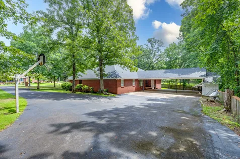 106 Parkwood Lane Hohenwald TN 38462