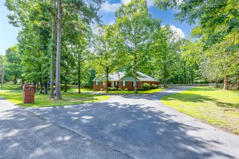 106 Parkwood Lane Hohenwald TN 38462