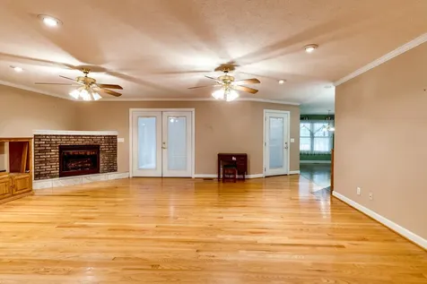 106 Parkwood Lane Hohenwald TN 38462