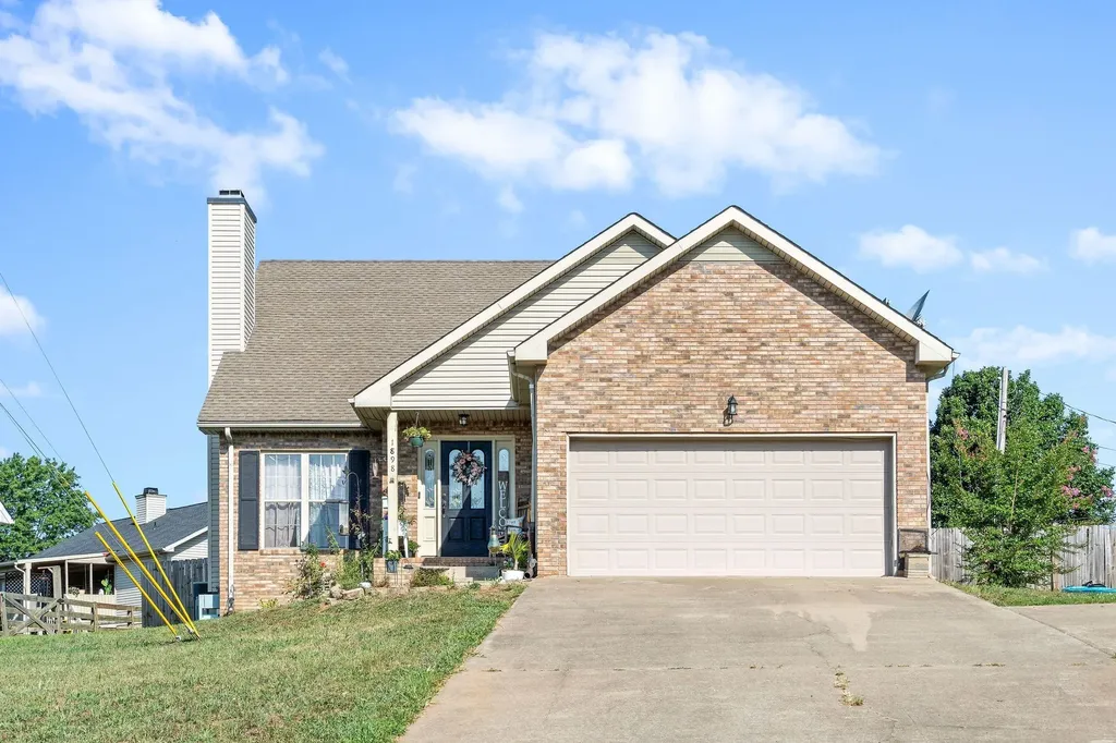 1898 Roscoe Drive Clarksville TN 37042