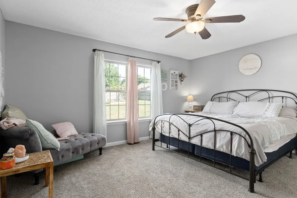 1898 Roscoe Drive Clarksville TN 37042