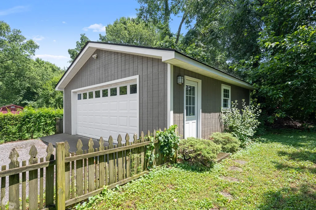 1019 Lawndale Drive Murfreesboro TN 37129