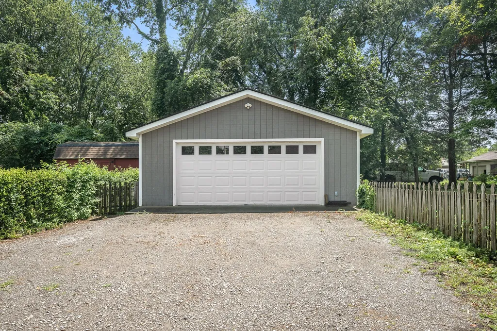 1019 Lawndale Drive Murfreesboro TN 37129