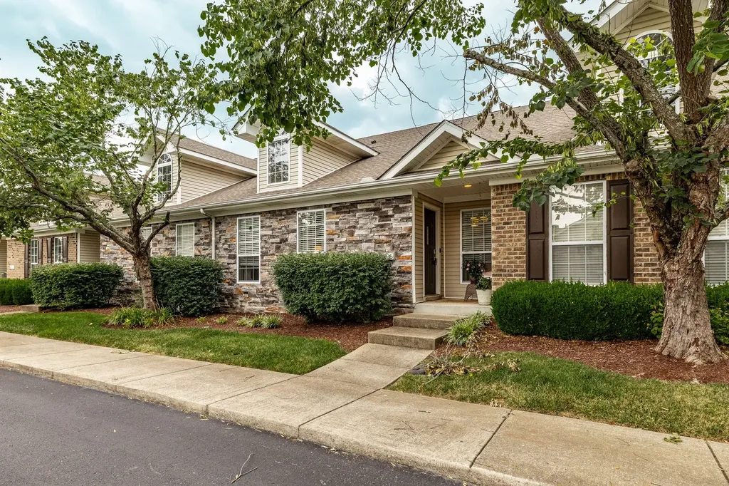 800 Browns Lane Gallatin TN 37066