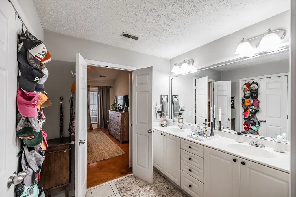 800 Browns Lane Gallatin TN 37066