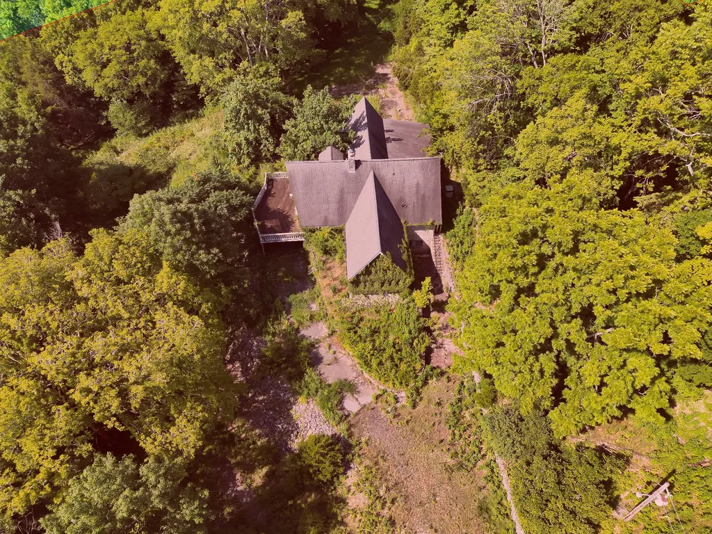 200 Rough Point Lane Whitleyville TN 38588