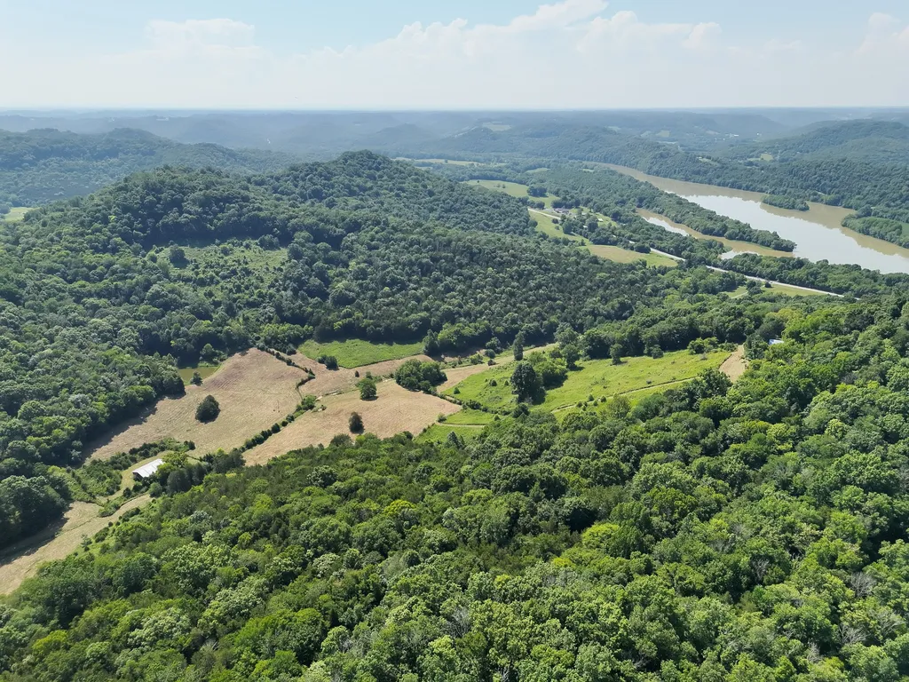 200 Rough Point Lane Whitleyville TN 38588