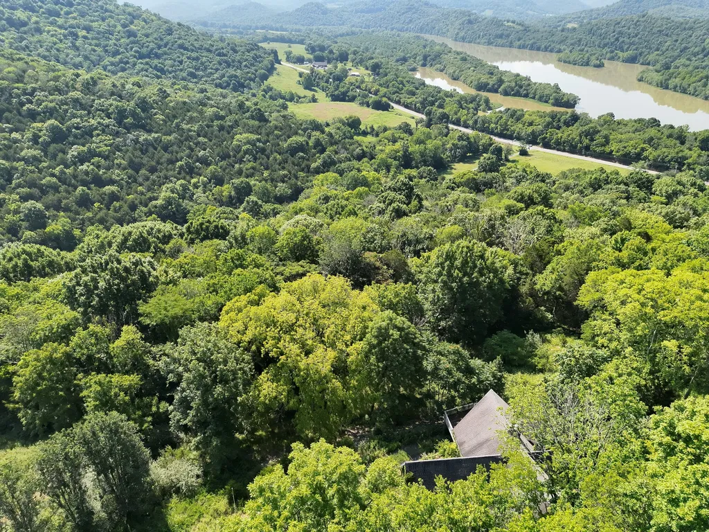 200 Rough Point Lane Whitleyville TN 38588