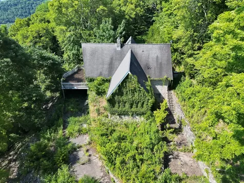 200 Rough Point Lane Whitleyville TN 38588