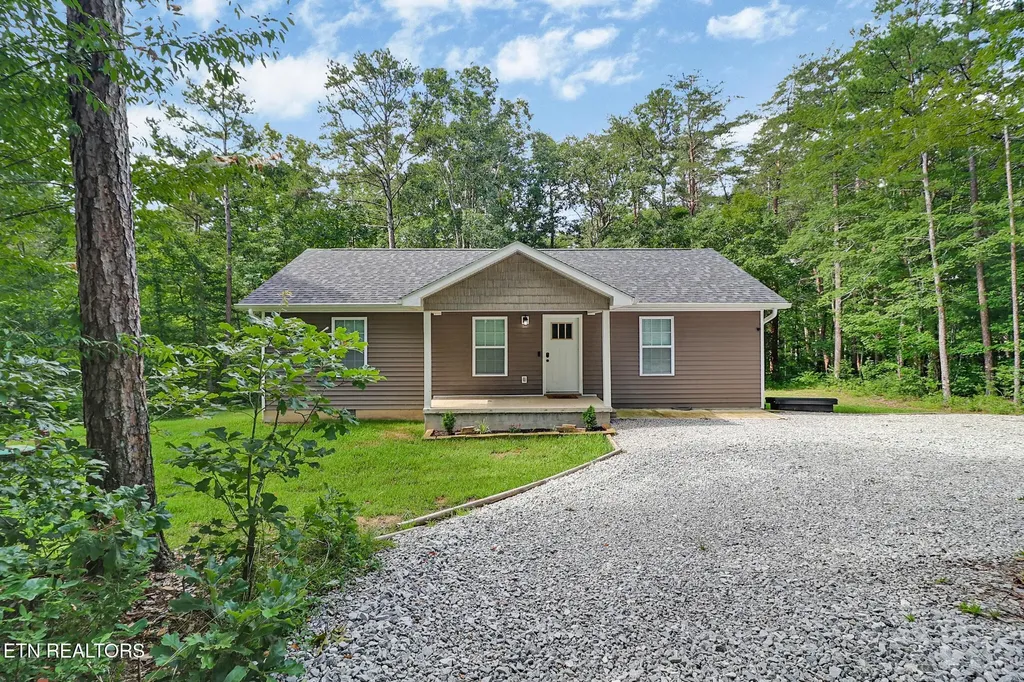 152 Goney Road Grimsley TN 38565