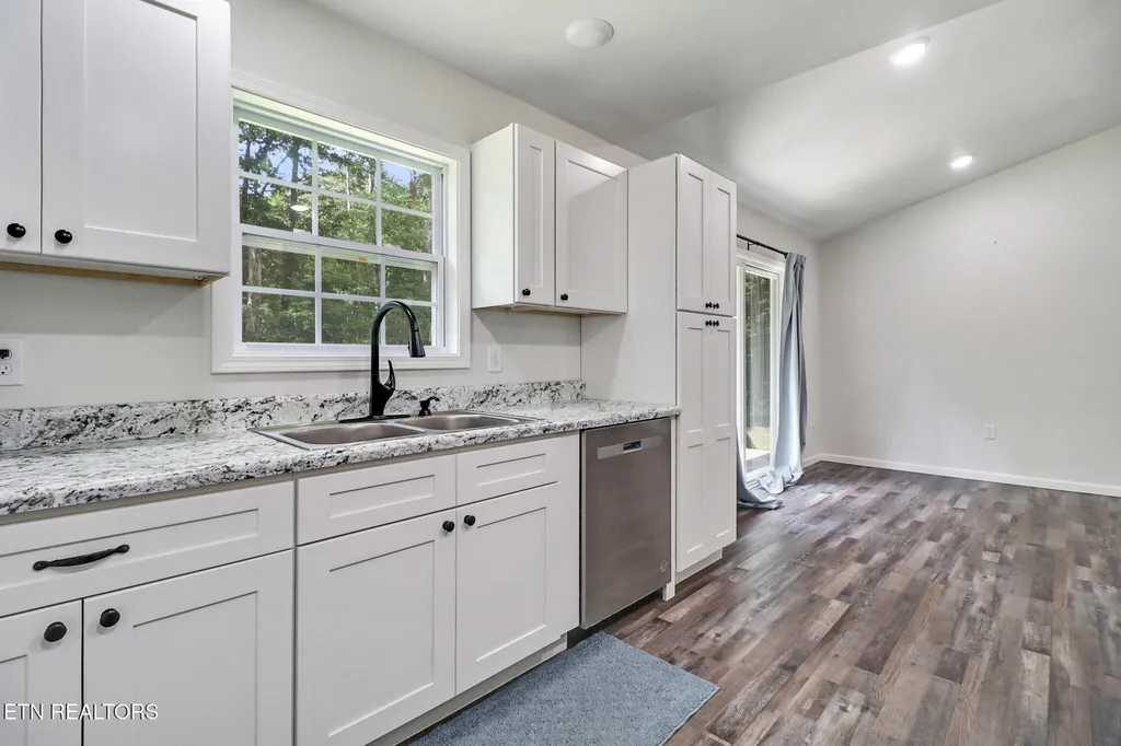 152 Goney Road Grimsley TN 38565