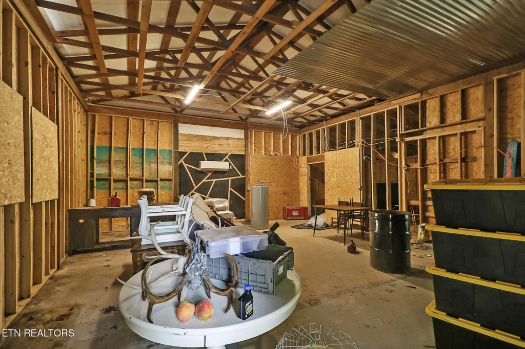 152 Goney Road Grimsley TN 38565
