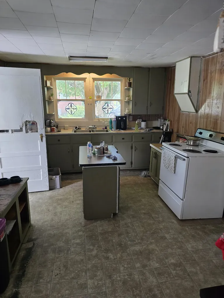 1264 Indian Creek Road Mc Ewen TN 37101
