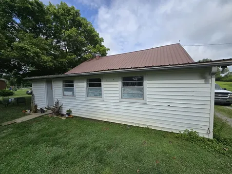 1264 Indian Creek Road Mc Ewen TN 37101