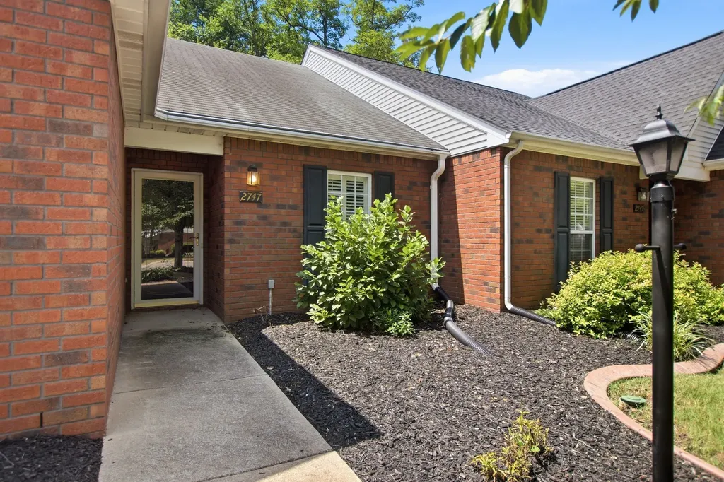 2747 Stonehedge Drive Murfreesboro TN 37128