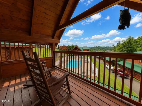612 Cherry Blossom Way Pigeon Forge TN 37863