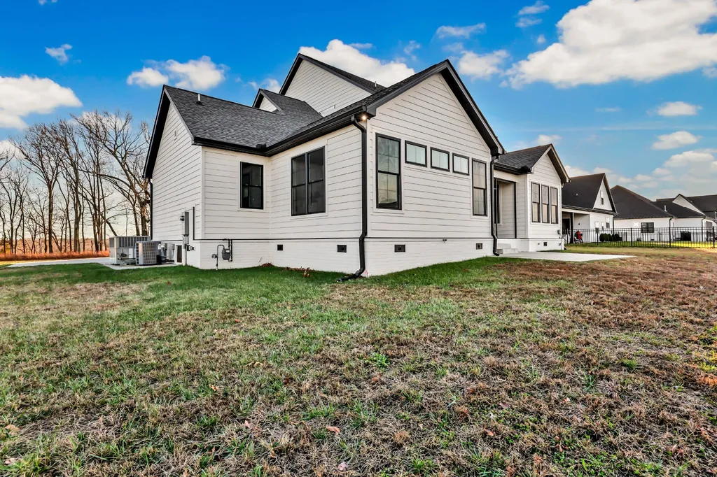867 Shady Bluff Trail Clarksville TN 37043