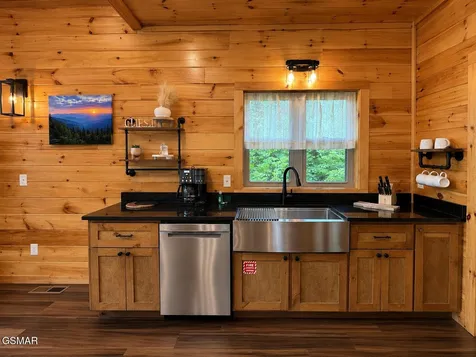856862 Crest View Drive Gatlinburg TN 37738