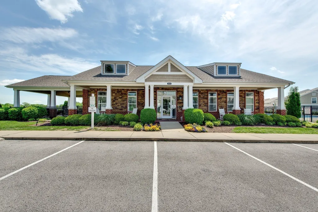 1052 Wells Way Spring Hill TN 37174