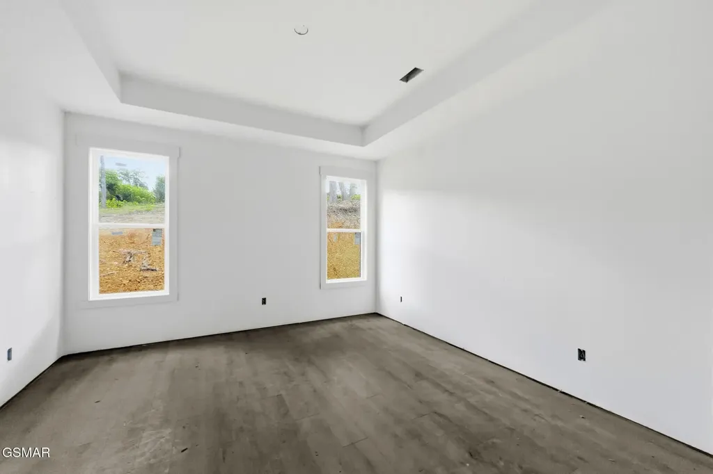 136 Cove Springs Drive Dandridge TN 37725