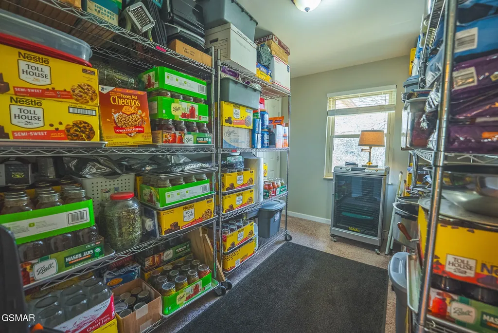 3381 Upper Caney Valley Road Tazewell TN 37879
