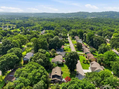 907 Wesley Drive Hixson TN 37343