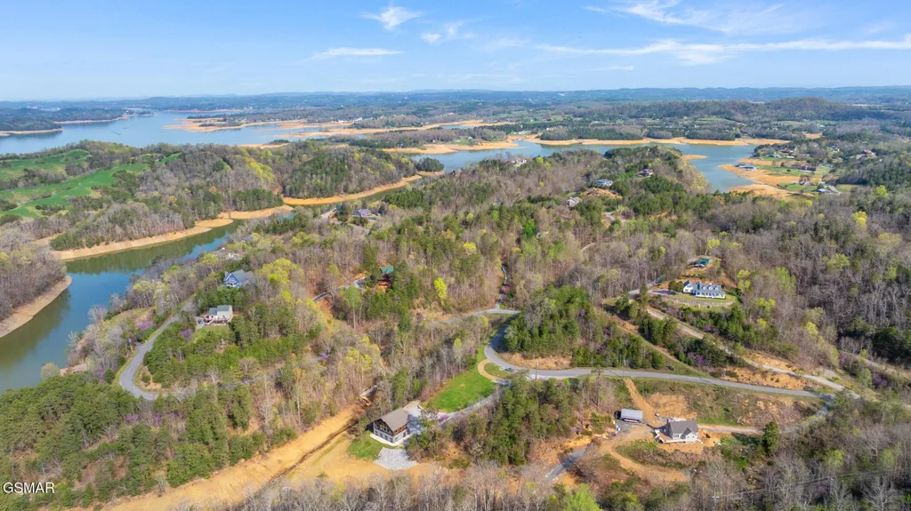 2 Caywood Road Dandridge TN 37725