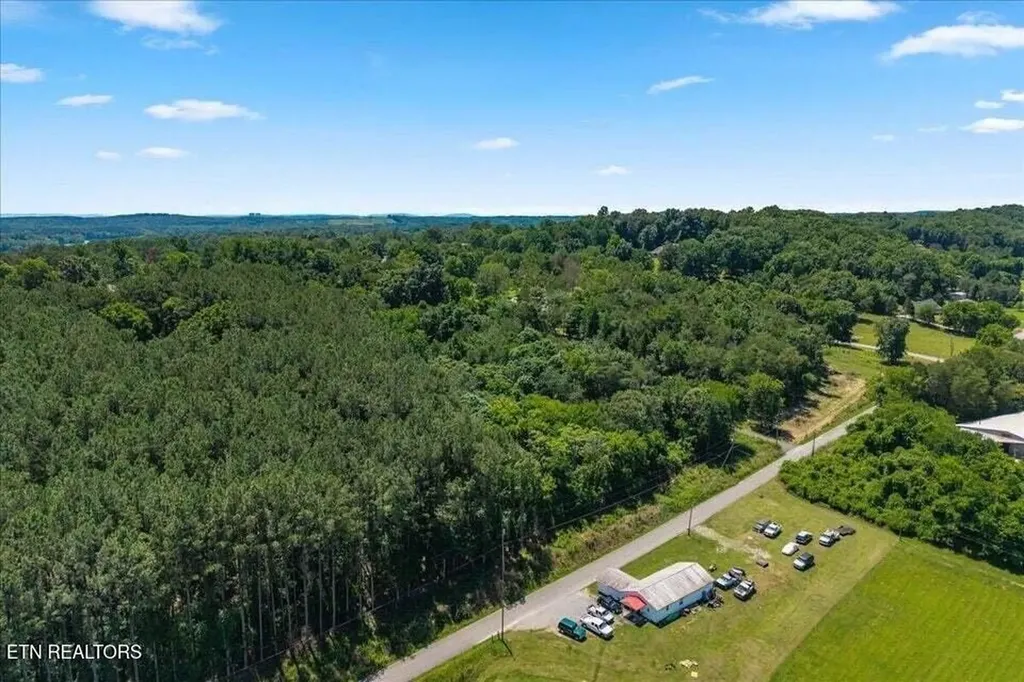 2324 Hinch Street Spring City TN 37381