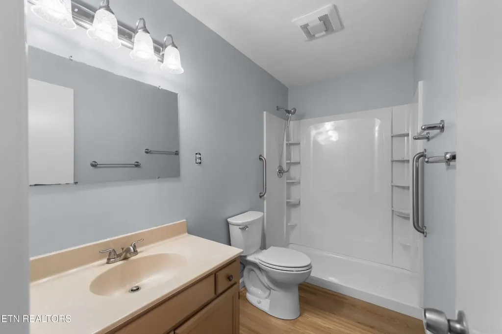 2001 Nandina Drive Knoxville TN 37912