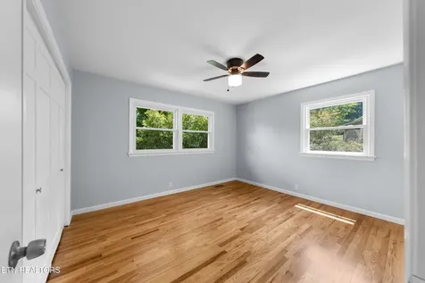 2001 Nandina Drive Knoxville TN 37912