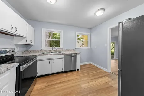 2001 Nandina Drive Knoxville TN 37912