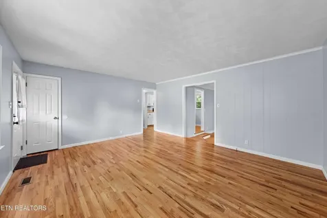 2001 Nandina Drive Knoxville TN 37912