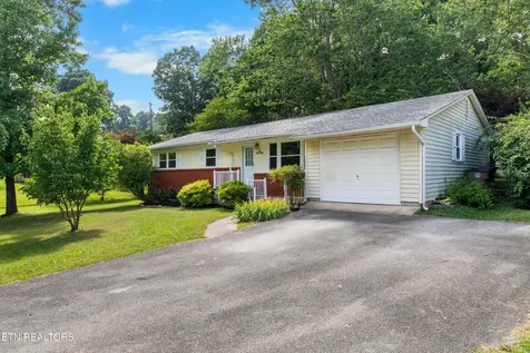 2001 Nandina Drive Knoxville TN 37912