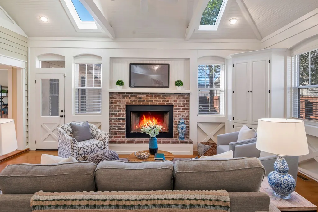 203A Woodmont Circle Nashville TN 37205