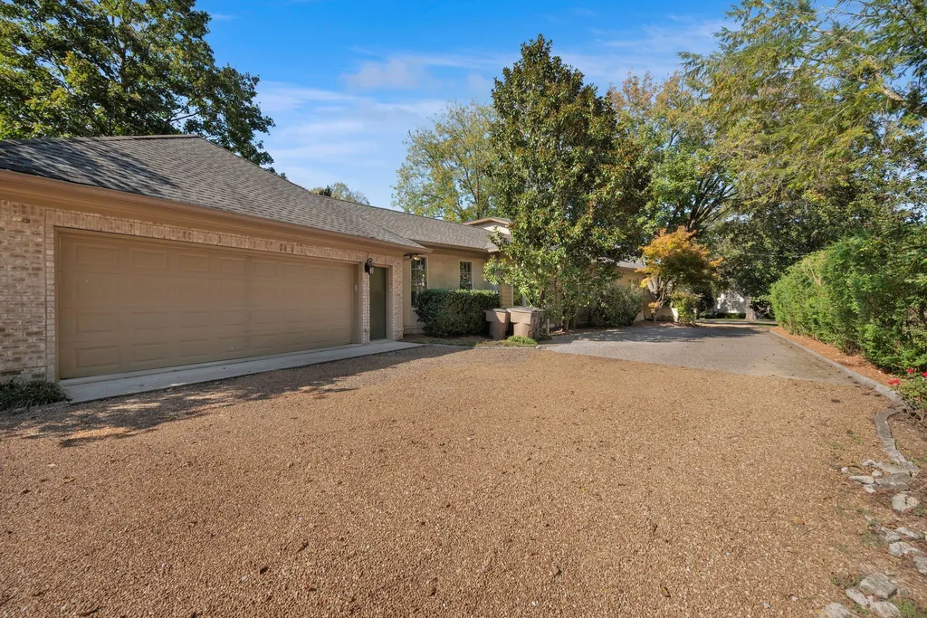 203A Woodmont Circle Nashville TN 37205