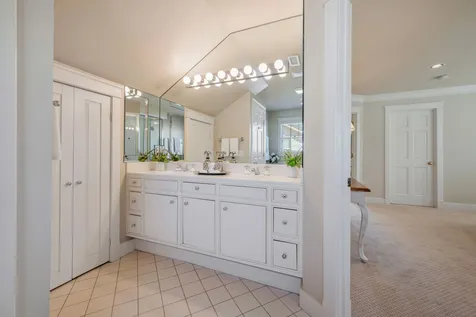 203A Woodmont Circle Nashville TN 37205
